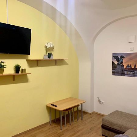 A&P Center Ljubljana Apartment Luaran gambar