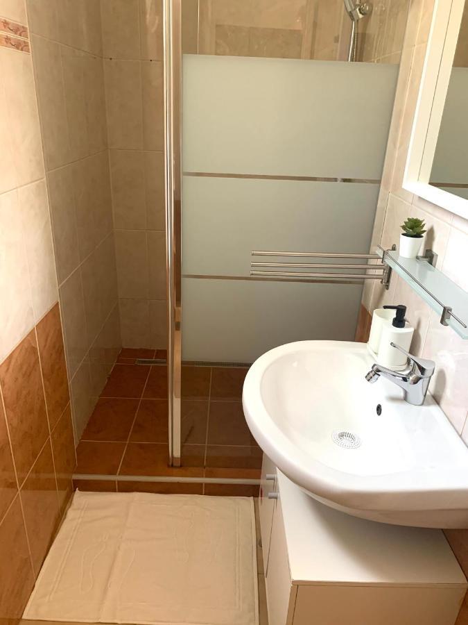 A&P Center Ljubljana Apartment Luaran gambar